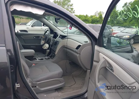 2017 Chevrolet Traverse Ls из США, поврежденный, VIN 1GNKVFKD5HJ156836